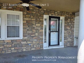 227 N Church St in Woodstock, VA - Building Photo - Building Photo