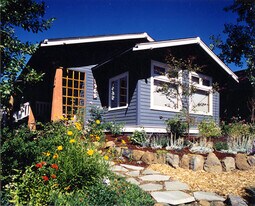 1965 NW 2nd St, Unit 2 in Bend, OR - Building Photo