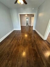 3733 W Addison St, Unit 2 in Chicago, IL - Building Photo - Building Photo