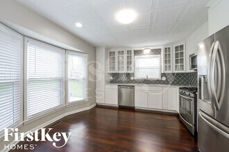 1333 SW 21st St in Blue Springs, MO - Building Photo - Building Photo