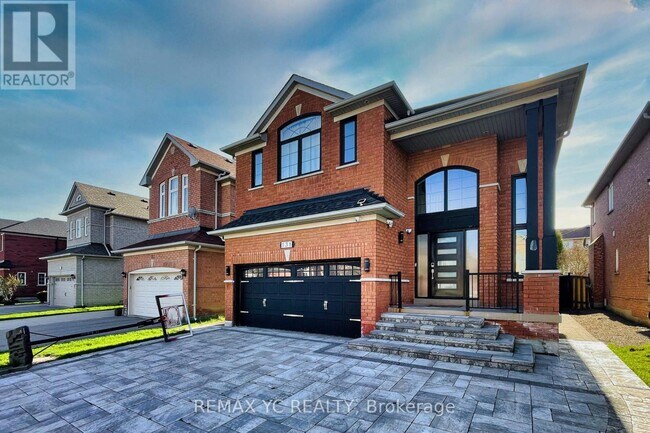 131 Silver Linden Dr in Richmond Hill, ON - Building Photo - Building Photo