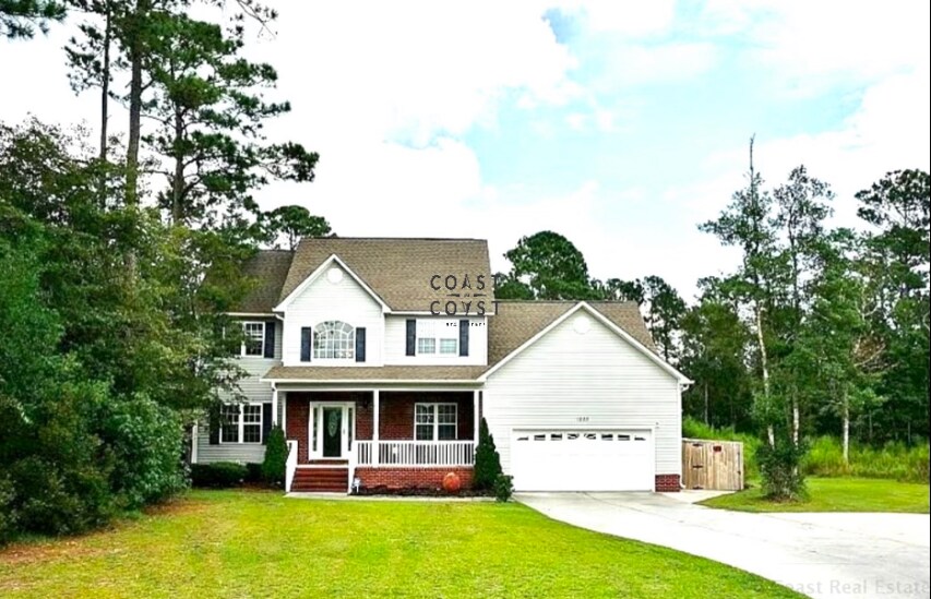 1223 Hammocks Beach Rd in Swansboro, NC - Building Photo