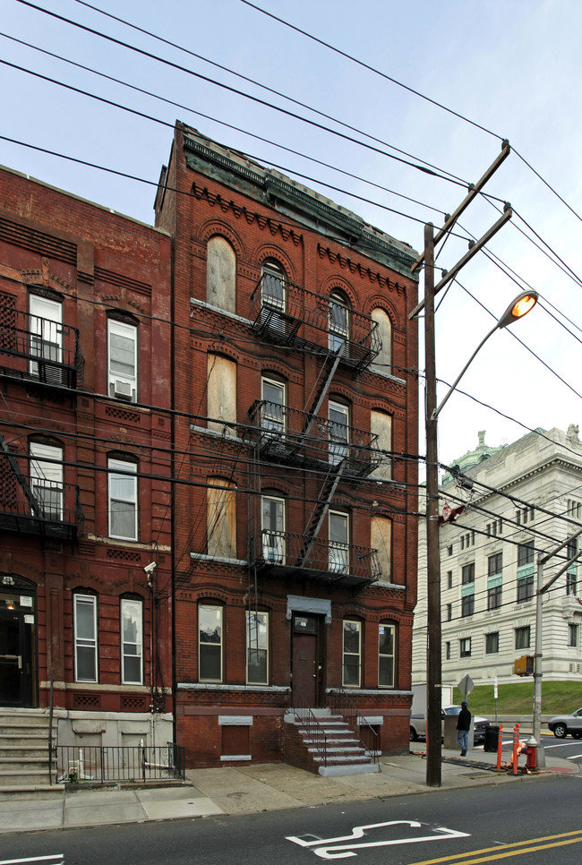 267 Baldwin Ave in Jersey City, NJ - Building Photo - Building Photo