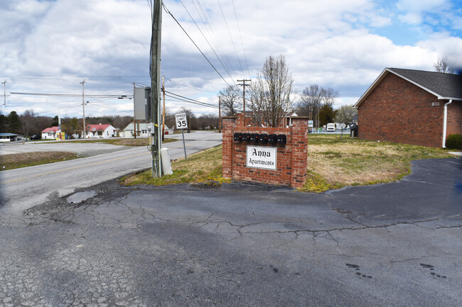 803 Fisher Ferry Street in Thomasville, NC - Building Photo - Building Photo