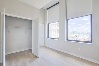 LiveWell Apartments in Pittsburgh, PA - Foto de edificio - Building Photo