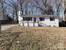 2567 Bob White Ln in Gastonia, NC - Building Photo