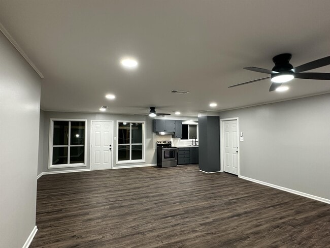 7 Stanford Dr in Texarkana, TX - Building Photo - Building Photo