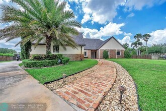 4920 SW 170th Ave in Southwest Ranches, FL - Building Photo - Building Photo