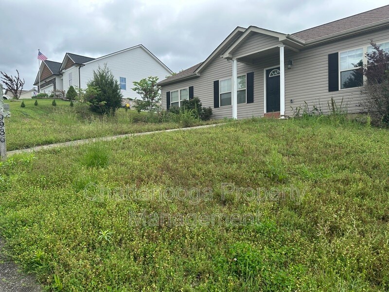 9936 Falcon Crest Dr in Ooltewah, TN - Building Photo