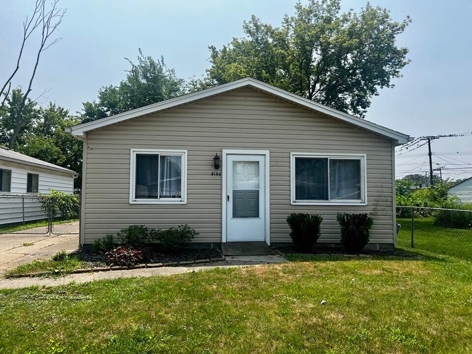 4144 Norbert Ave in Warren, MI - Building Photo