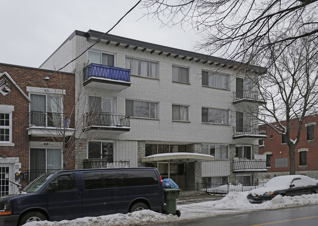 2645 Dandurand Rue in Montréal, QC - Building Photo - Building Photo