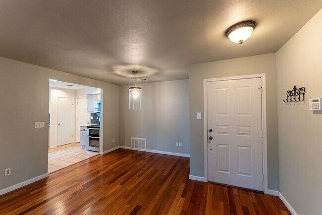 3407 Ambleside Dr in Austin, TX - Building Photo - Building Photo