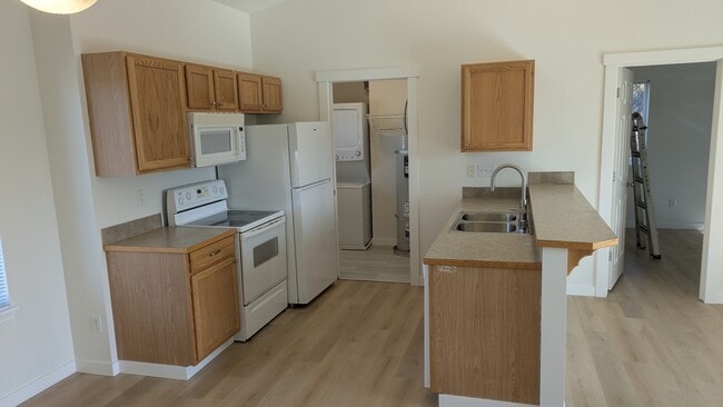 1101 Bonneville Ave, Unit B203 in Snohomish, WA - Building Photo - Building Photo