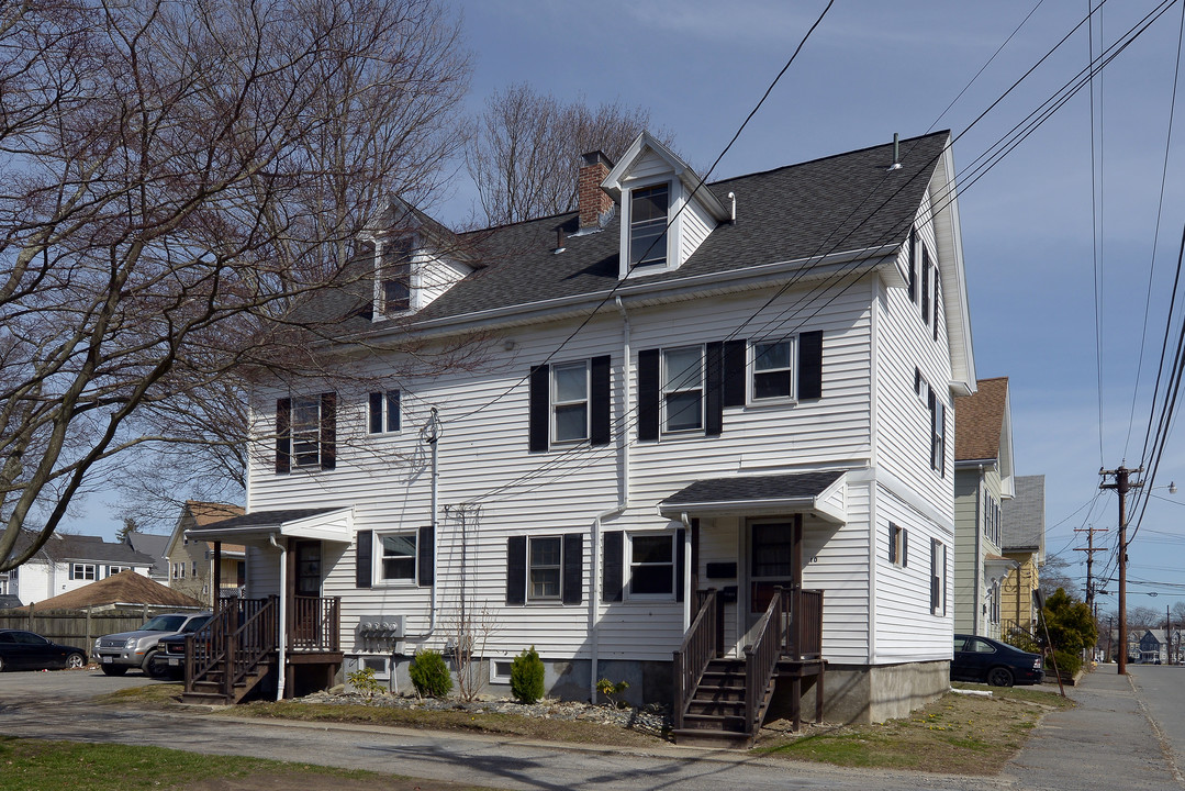 10 Grant St in Taunton, MA - Building Photo