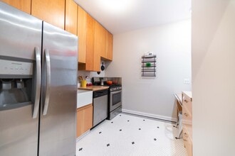 Goldie in Seattle, WA - Building Photo - Building Photo