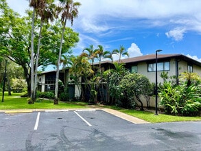 911 NE 199th St in Miami, FL - Building Photo - Building Photo
