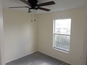 271 Hart Ln in Kissimmee, FL - Foto de edificio - Building Photo