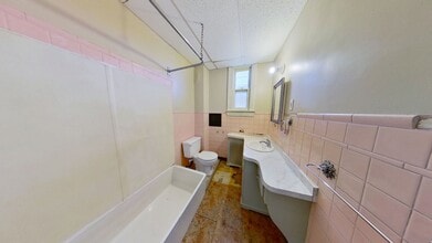 983 E Philadelphia St in York, PA - Building Photo - Building Photo