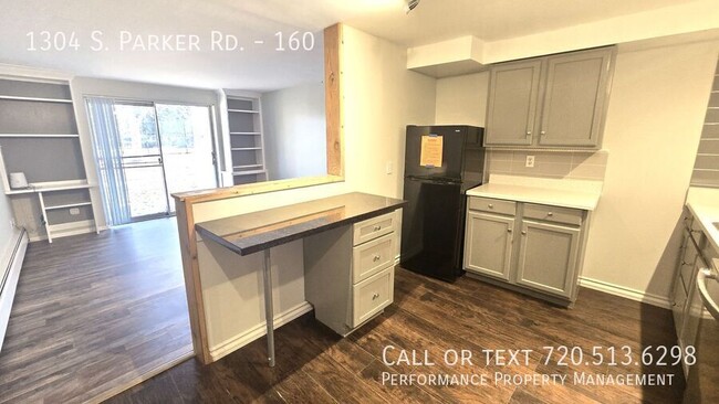 property at 1304 S Parker Rd