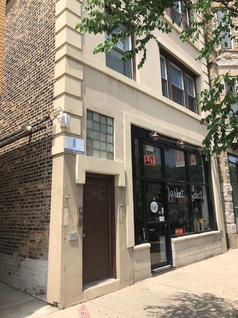 property at 912 N Ashland Ave
