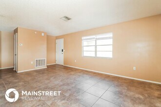 11082 Lightwood St in Spring Hill, FL - Building Photo - Building Photo