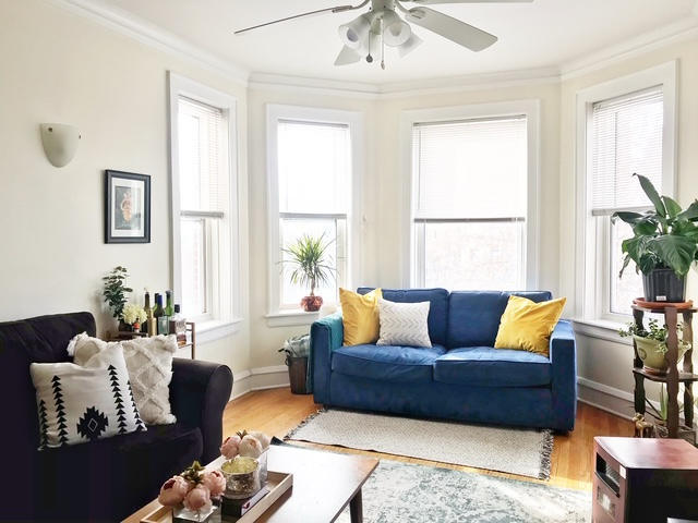 property at 5419 N Artesian Ave
