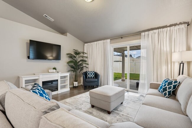 2937 Castle Rock Blvd