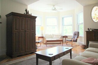 20 Highland Ave, Unit 2 in Cambridge, MA - Building Photo - Building Photo