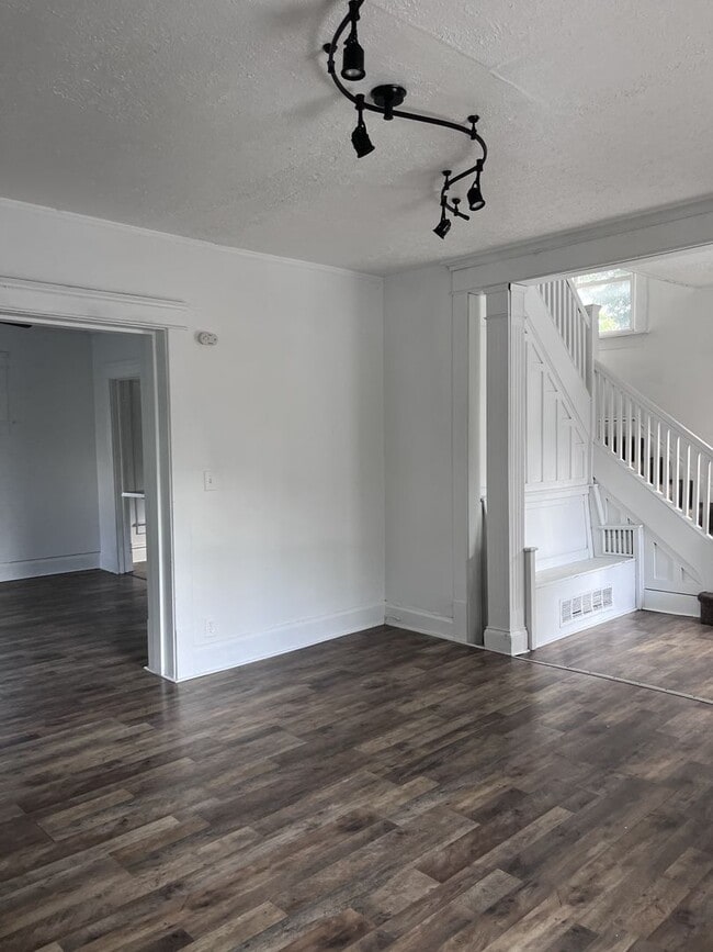 25 Agate Pl in Akron, OH - Building Photo - Building Photo