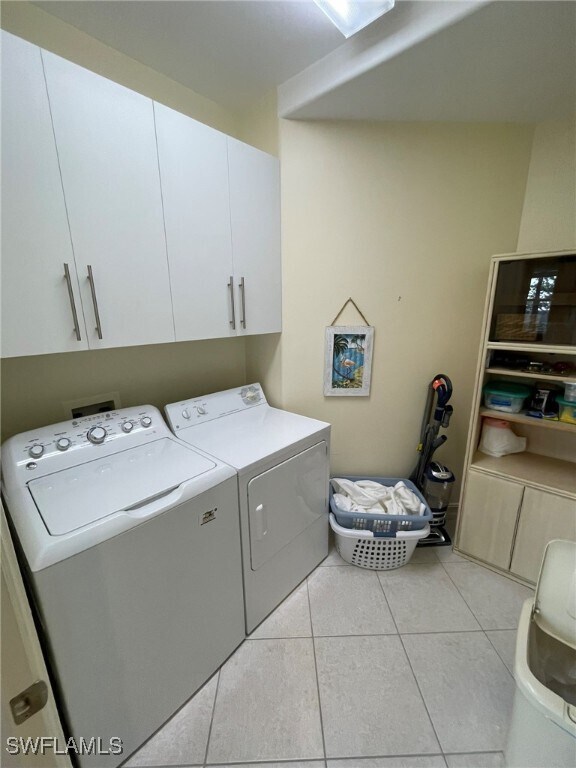 784 Carrick Bend Cir in Naples, FL - Building Photo - Building Photo