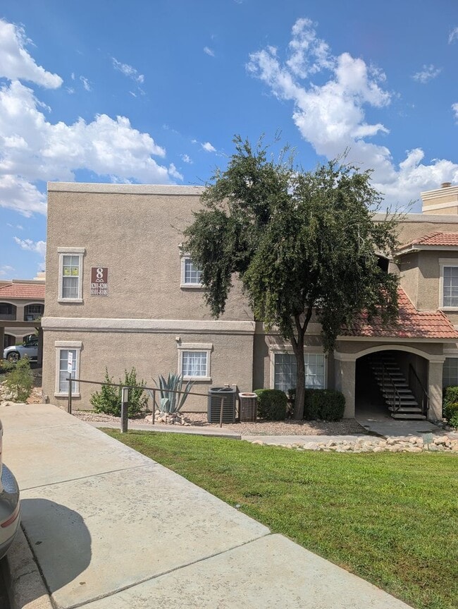 property at 1500 E Pusch Wilderness Dr