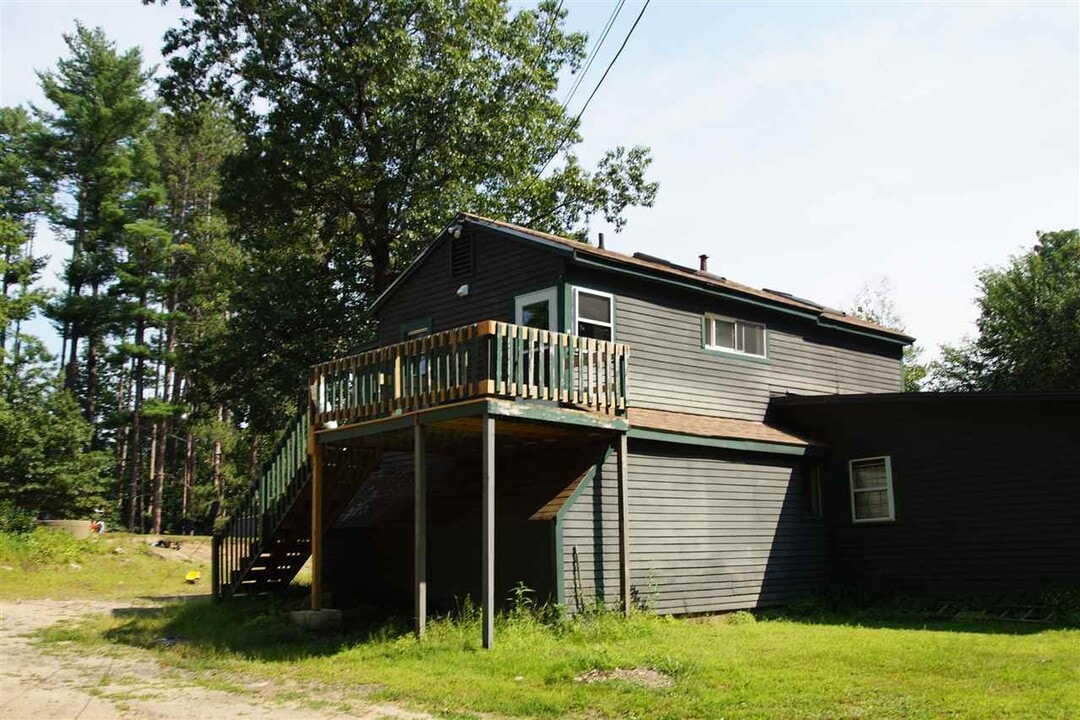 30 Coburn St in Salem, NH - Building Photo