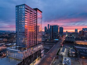 1200 Broadway in Nashville, TN - Building Photo - Building Photo