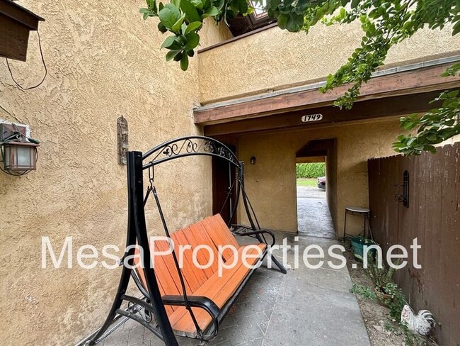 1749 E Fairfield Ct in Ontario, CA - Building Photo - Building Photo