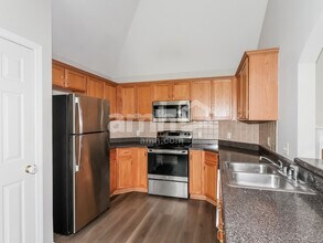 1402 Carlton Ridge Dr in Cordova, TN - Building Photo - Building Photo