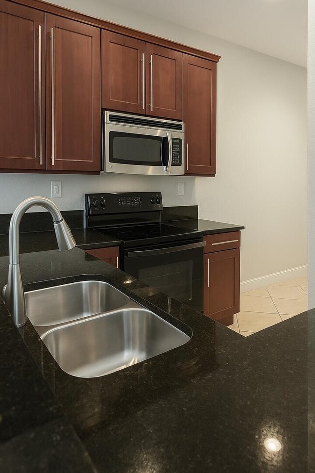5120 NW 30th Terrace in Fort Lauderdale, FL - Foto de edificio - Building Photo
