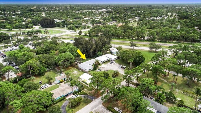4700 SE Compass Way in Stuart, FL - Building Photo - Building Photo