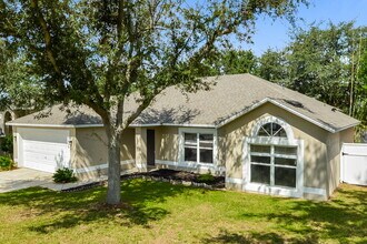1416 Muir Cir in Clermont, FL - Building Photo - Building Photo
