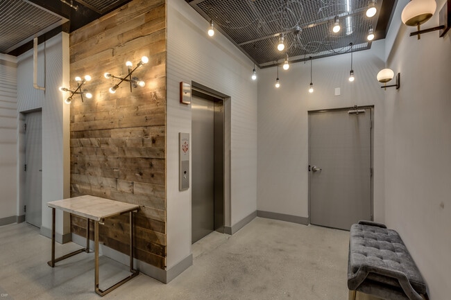 1023 N Ashland Ave in Chicago, IL - Building Photo - Building Photo