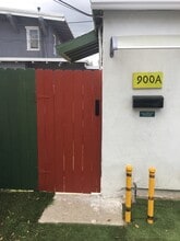 900 Patterson Ave, Unit A in Glendale, CA - Building Photo - Building Photo