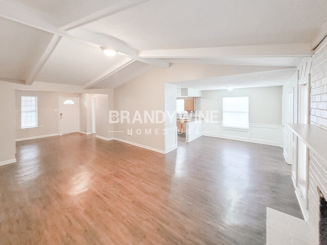 6309 Golden Park Dr in Memphis, TN - Foto de edificio - Building Photo