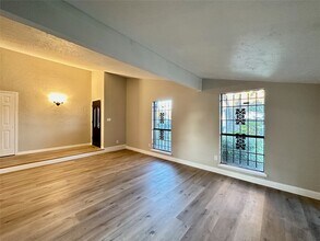 5651 Condon Ln in Houston, TX - Building Photo - Building Photo