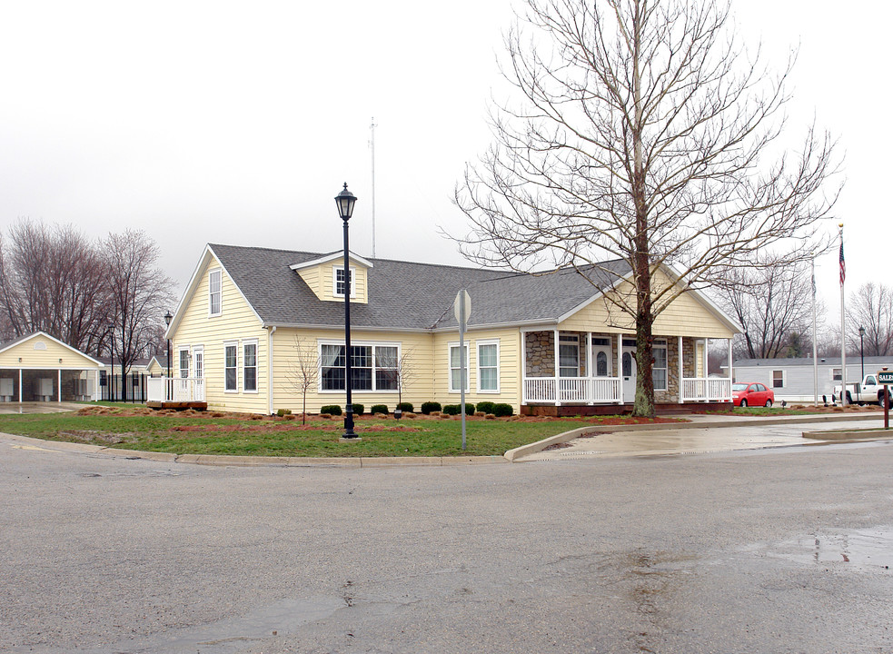 Countryview MHC in Franklin, IN - Building Photo