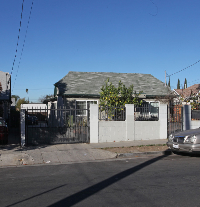 1233 Kenmore Ave in Los Angeles, CA - Building Photo - Building Photo