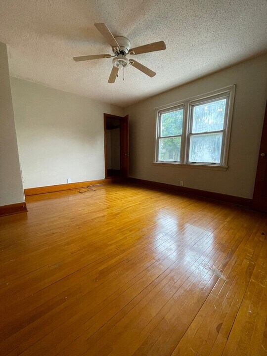 803 S 3rd Ave W in Virginia, MN - Building Photo
