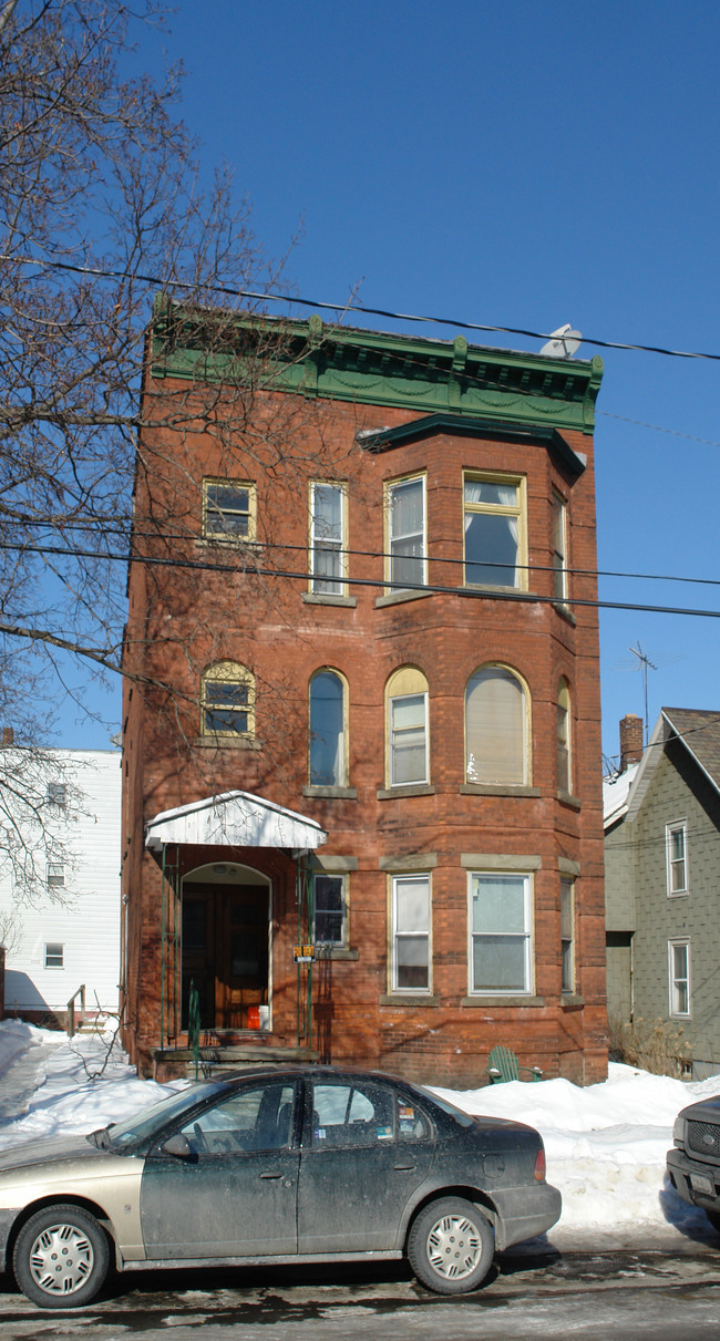 614 Chestnut St in Mechanicville, NY - Building Photo - Building Photo