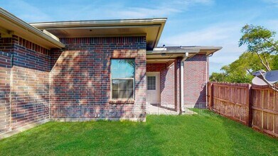 159 Forest Dr in College Station, TX - Foto de edificio - Building Photo