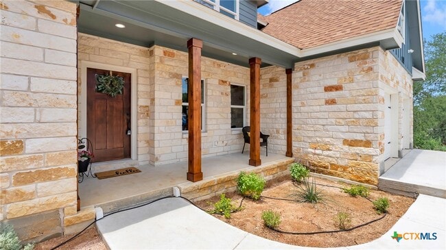 105 Chesterfield Dr in Kingsland, TX - Building Photo - Building Photo