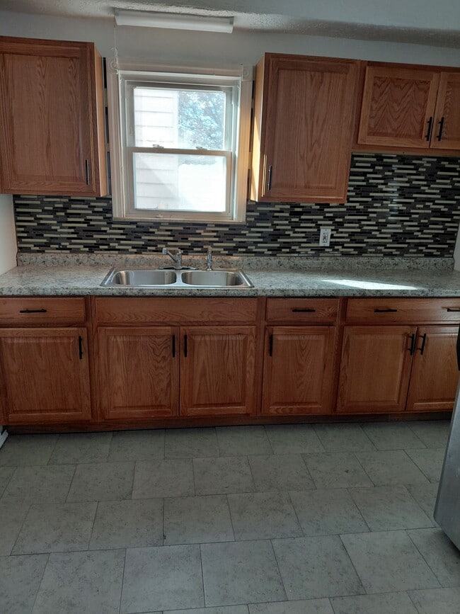 17315 Glendale Ave in Cleveland, OH - Building Photo - Building Photo