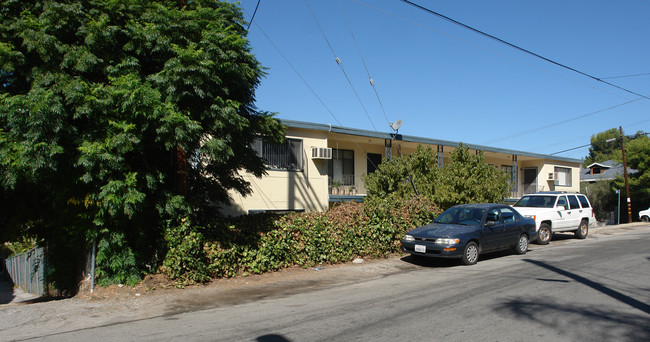 10255 Samoa Ave in Tujunga, CA - Building Photo - Building Photo